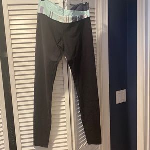 Lululemon wunder under size 10